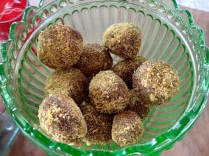 Raw cacao truffles